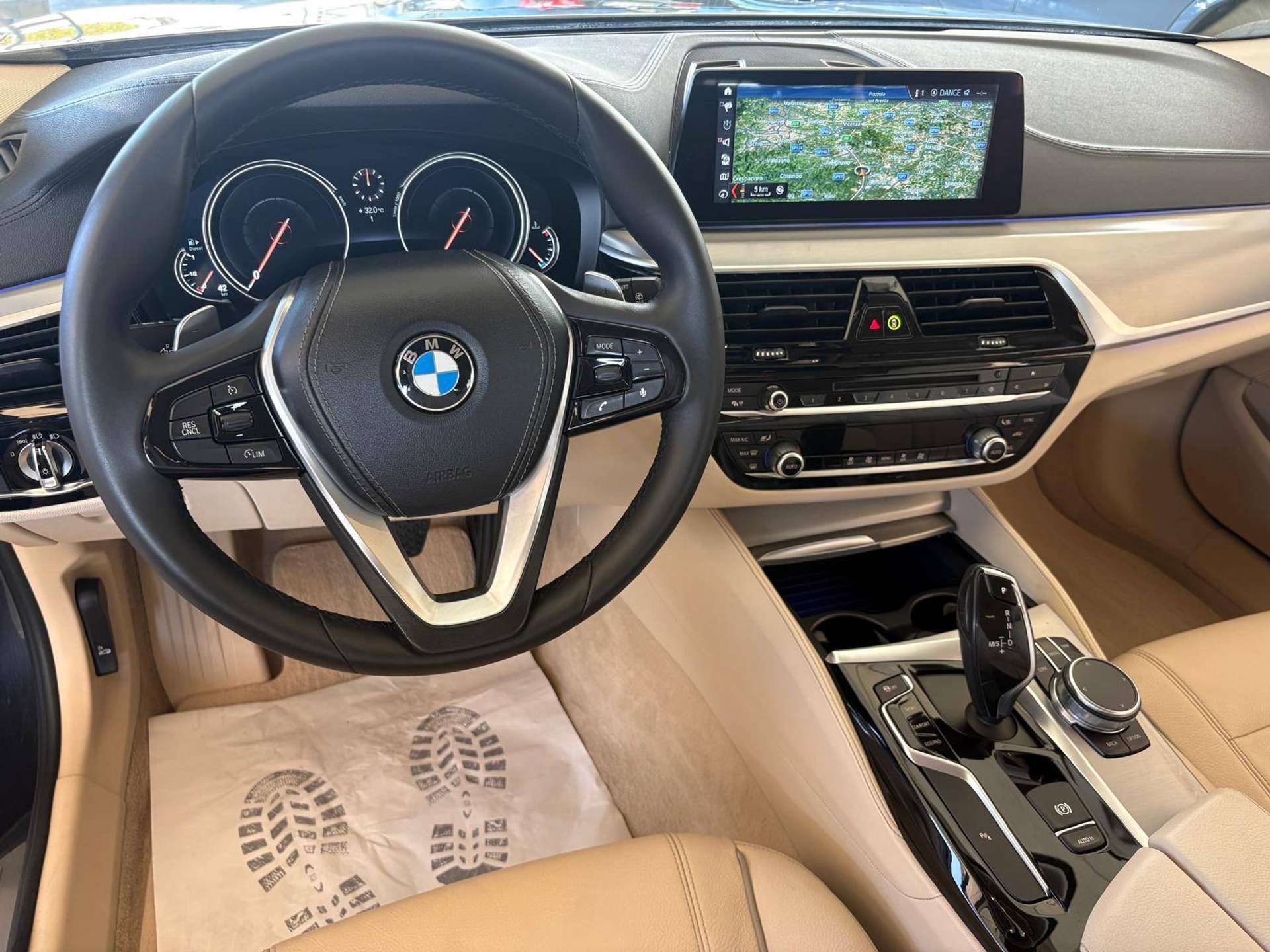 Serie 5 G31 Touring 520d Touring Luxury auto