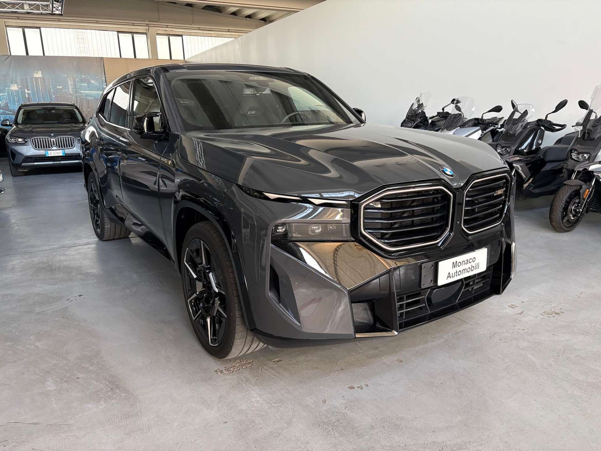XM G09 4.4 phev auto
