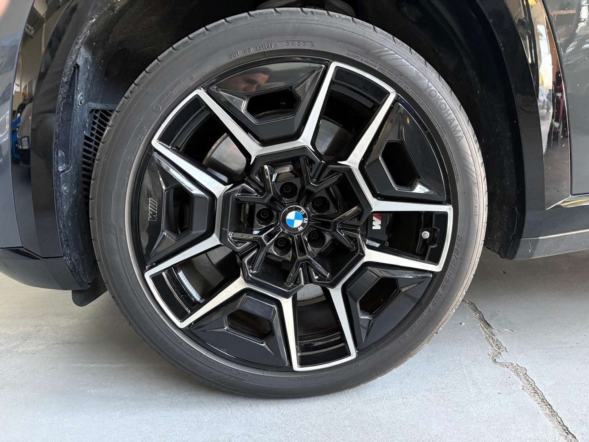 XM G09 4.4 phev auto
