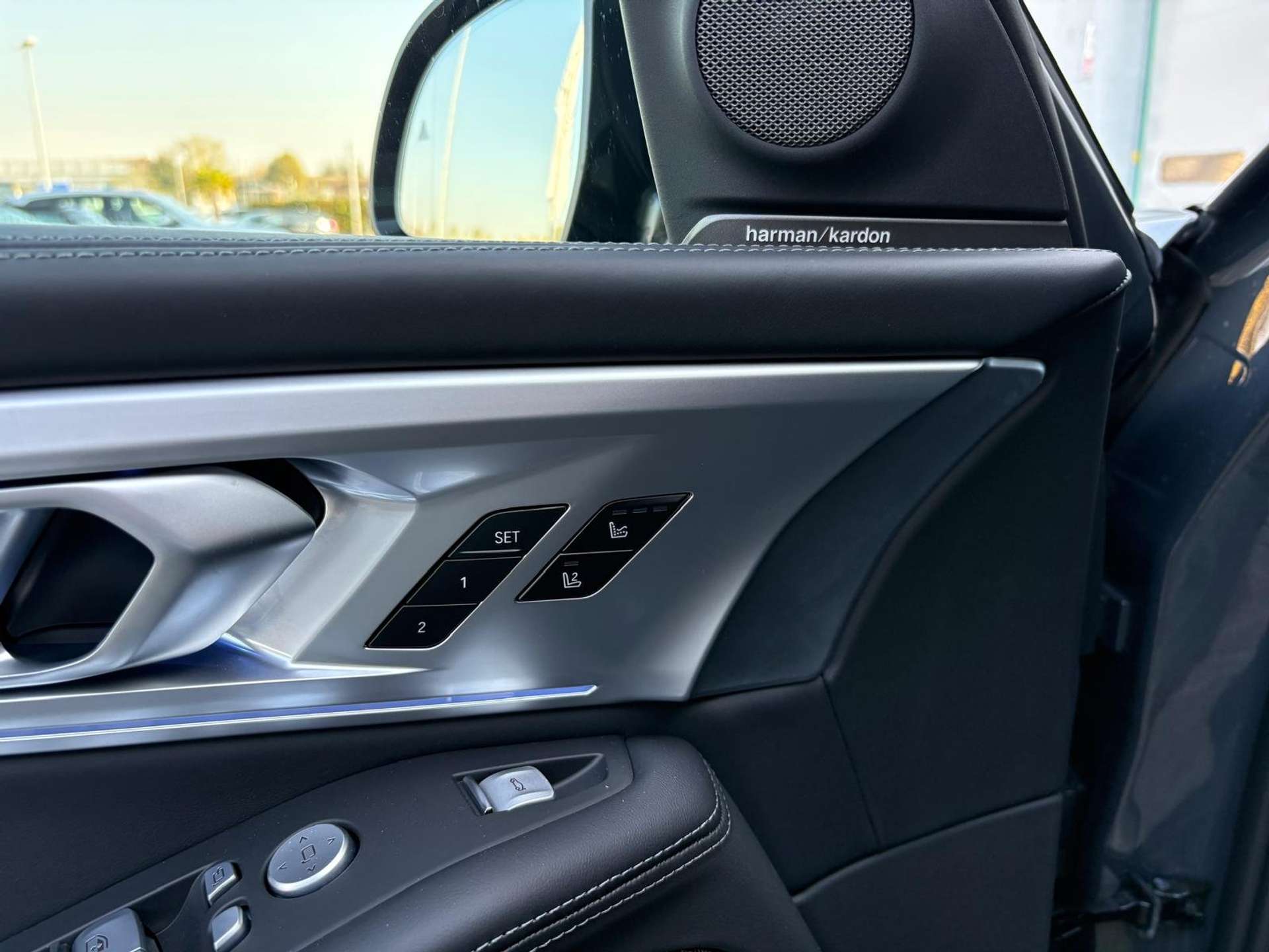 XM G09 4.4 phev auto