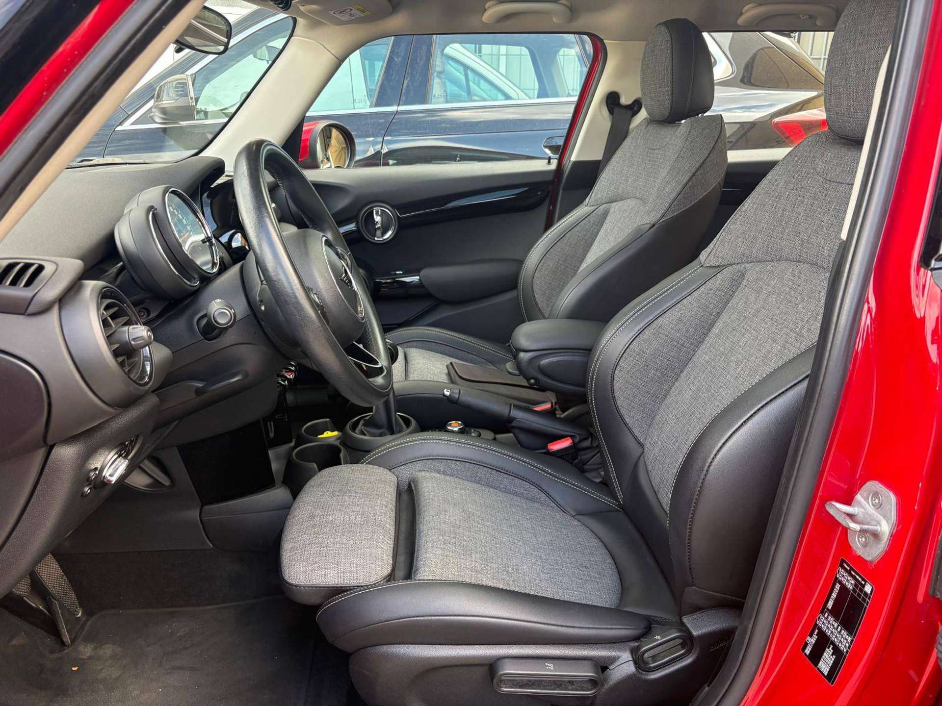 Mini 5p 1.5 One Heddon Street 75cv