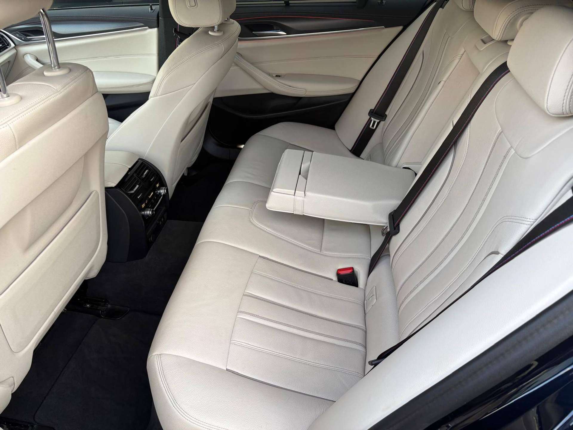 Serie 5 G31 Touring LCI 520d T. mhev 48V xdrive Msport auto