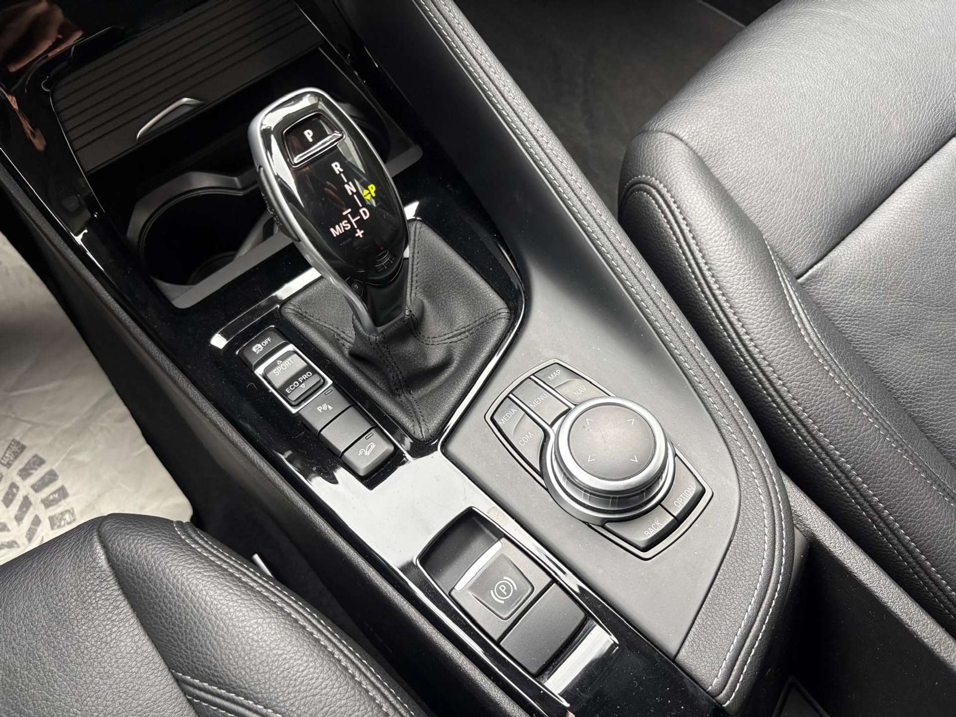 X2 F39 xdrive20d Advantage auto